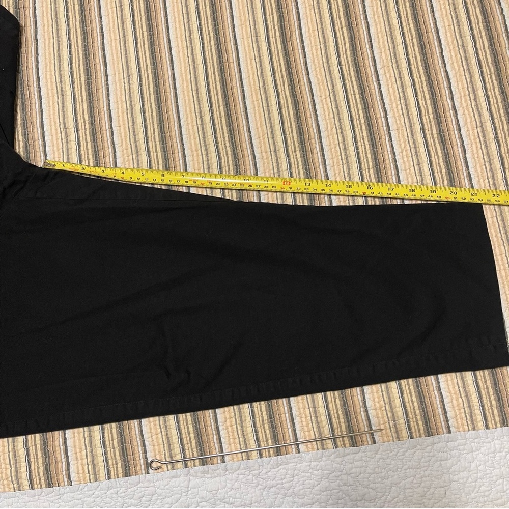 Rafaella Women's 12 Classic Black Flat Front Capris - Picture 6 of 6